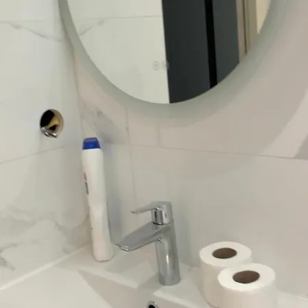 Feuillade Ancien Partagé Alloggio in famiglia Nîmes