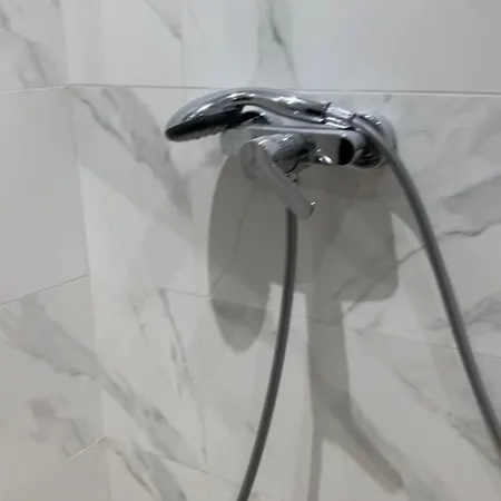 Feuillade Ancien Partagé Alloggio in famiglia Nîmes